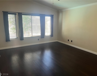 8225 Woodland Prairie Avenue - Photo Thumbnail 36