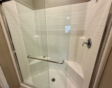 4536 Lafontaine Court - Photo Thumbnail 31