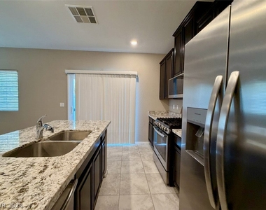 4536 Lafontaine Court - Photo Thumbnail 11