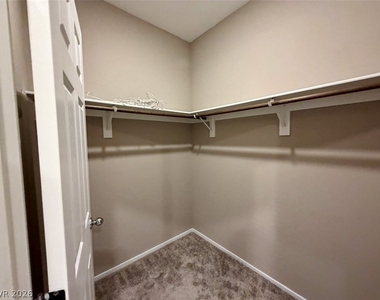 4536 Lafontaine Court - Photo Thumbnail 32