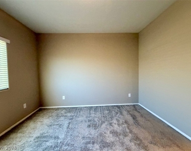 4536 Lafontaine Court - Photo Thumbnail 27