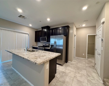 4536 Lafontaine Court - Photo Thumbnail 13