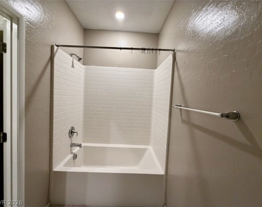 4536 Lafontaine Court - Photo Thumbnail 38