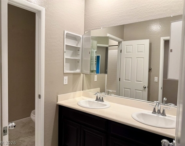 4536 Lafontaine Court - Photo Thumbnail 37