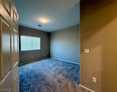 4536 Lafontaine Court - Photo Thumbnail 25