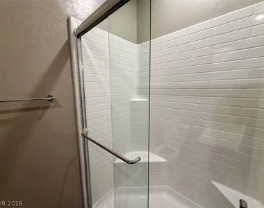 4536 Lafontaine Court - Photo Thumbnail 18