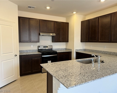 3655 Valpacos Lane - Photo Thumbnail 7