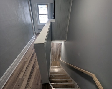 226 W Miller Street - Photo Thumbnail 5