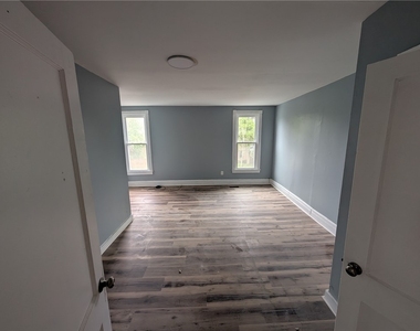 226 W Miller Street - Photo Thumbnail 3