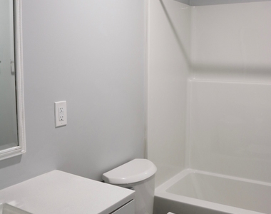 500 E 7th Street - Photo Thumbnail 8