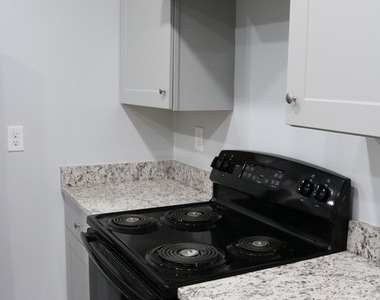500 E 7th Street - Photo Thumbnail 5