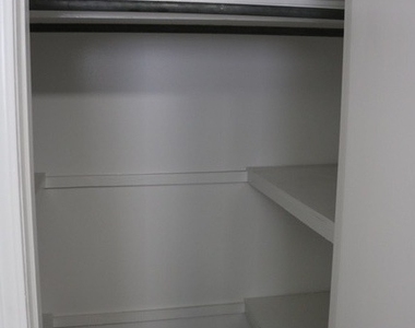 500 E 7th Street - Photo Thumbnail 13