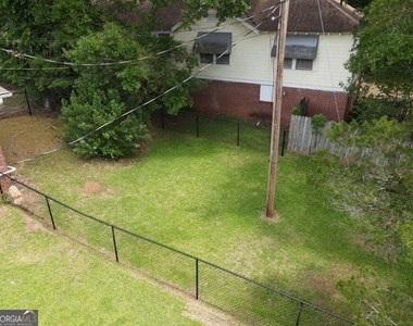 500 E 7th Street - Photo Thumbnail 20