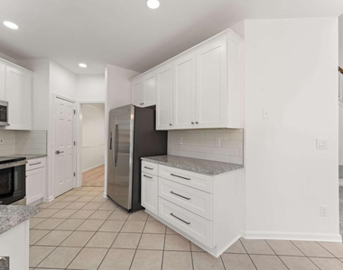 2137 Berryhill Circle Se - Photo Thumbnail 14