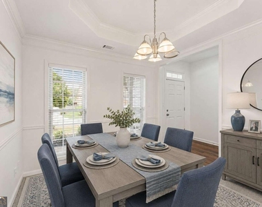 2137 Berryhill Circle Se - Photo Thumbnail 3