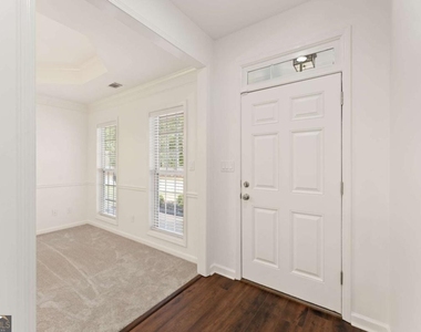 2137 Berryhill Circle Se - Photo Thumbnail 11