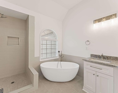 2137 Berryhill Circle Se - Photo Thumbnail 7