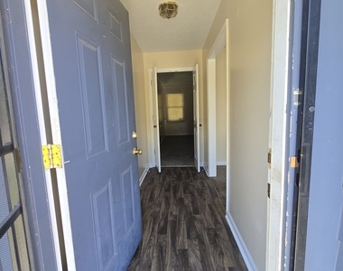 3347 Flintlock Drive - Photo Thumbnail 2