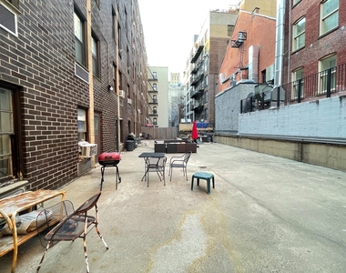 West 22nd Street - Photo Thumbnail 6