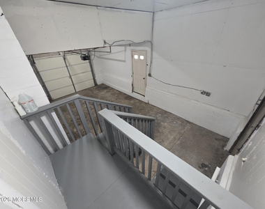 14 Wood Avenue - Photo Thumbnail 32
