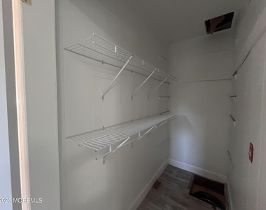 14 Wood Avenue - Photo Thumbnail 10