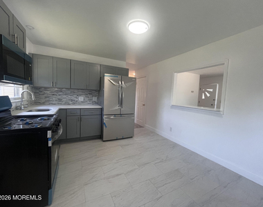 14 Wood Avenue - Photo Thumbnail 6