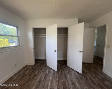 14 Wood Avenue - Photo Thumbnail 17
