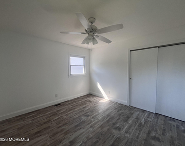 14 Wood Avenue - Photo Thumbnail 14
