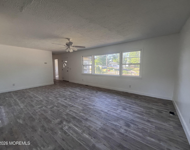 14 Wood Avenue - Photo Thumbnail 1