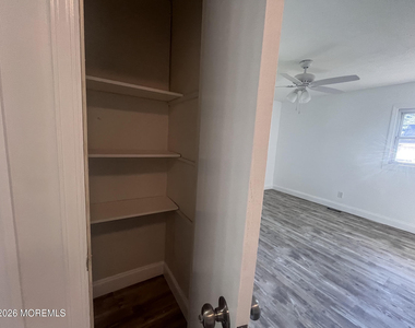 14 Wood Avenue - Photo Thumbnail 12