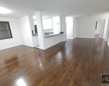 E 16 St - Photo Thumbnail 1