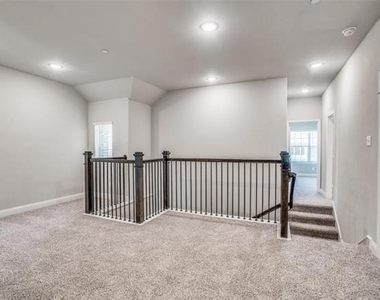 517 Sequoia Street - Photo Thumbnail 12