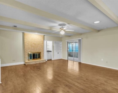 4908 Inverness Avenue - Photo Thumbnail 6
