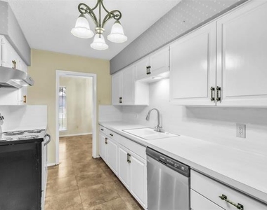 4908 Inverness Avenue - Photo Thumbnail 9