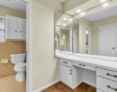 4908 Inverness Avenue - Photo Thumbnail 13