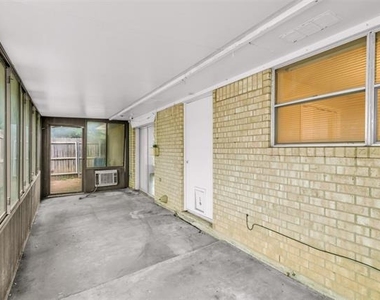 4908 Inverness Avenue - Photo Thumbnail 18