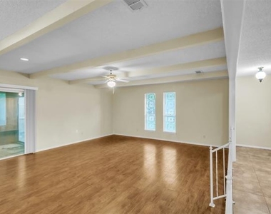 4908 Inverness Avenue - Photo Thumbnail 3
