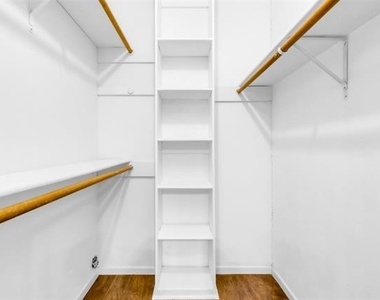 4908 Inverness Avenue - Photo Thumbnail 14
