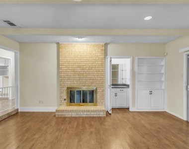 4908 Inverness Avenue - Photo Thumbnail 4