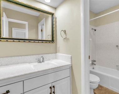 4908 Inverness Avenue - Photo Thumbnail 17