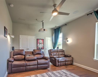 1515 Bentgrass Drive - Photo Thumbnail 32