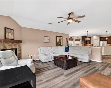 2129 Megan Creek Drive - Photo Thumbnail 20