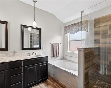 2129 Megan Creek Drive - Photo Thumbnail 21