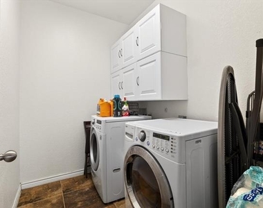 2129 Megan Creek Drive - Photo Thumbnail 16