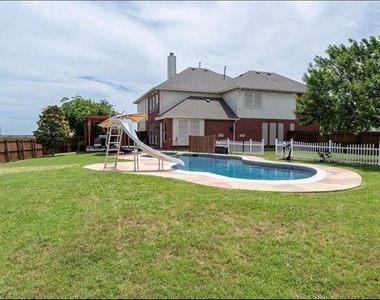 11604 Woodland Way - Photo Thumbnail 1