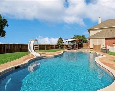11604 Woodland Way - Photo Thumbnail 32