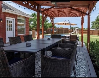 11604 Woodland Way - Photo Thumbnail 15