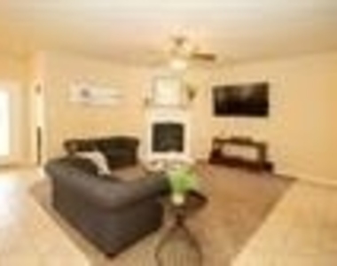 1904 Clark Street - Photo Thumbnail 2