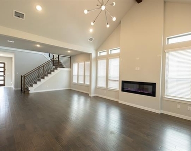 3609 Hollow Pine Drive - Photo Thumbnail 6