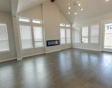 3609 Hollow Pine Drive - Photo Thumbnail 7
